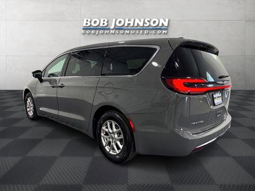 2025 Chrysler Pacifica L