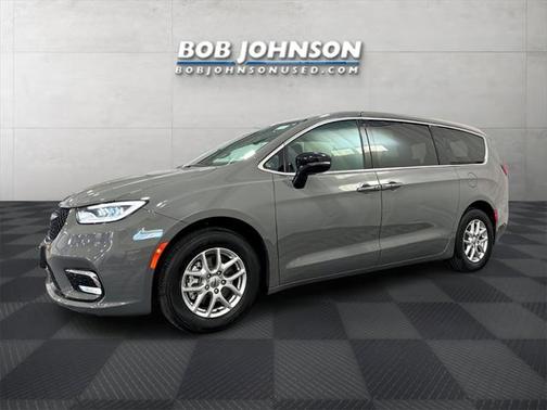 2025 Chrysler Pacifica L