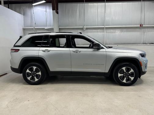 Silver Zynith 2024 Jeep Grand Cherokee 4xe Base
