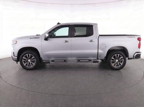 Silver Ice Metallic 2022 Chevrolet Silverado 1500 LT