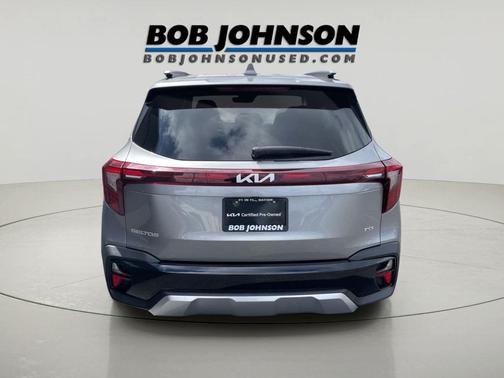 Steel Gray 2024 Kia Seltos EX