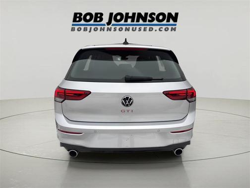 2024 Volkswagen Golf GTI 2.0T SE DSG