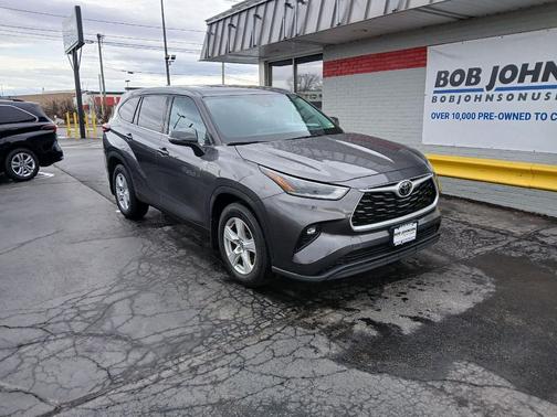 2021 Toyota Highlander LE