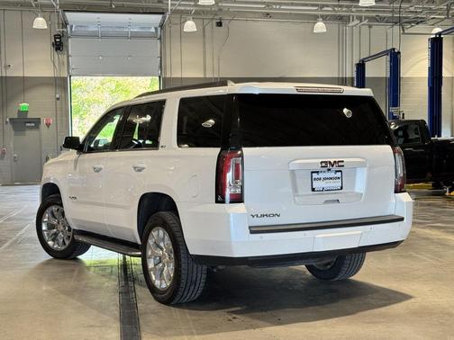 White Frost Tricoat 2018 GMC Yukon SLT Standard Edition