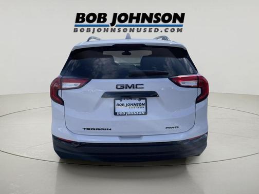 Summit White 2022 GMC Terrain SLE