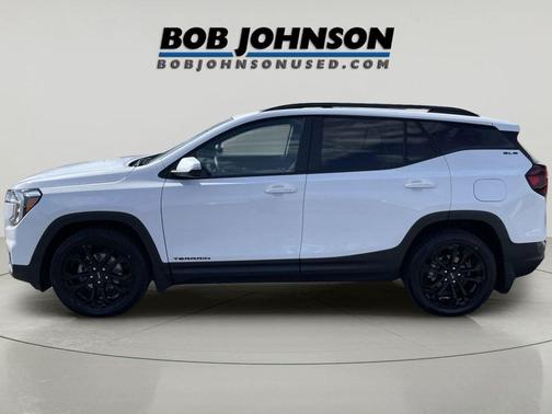 Summit White 2022 GMC Terrain SLE