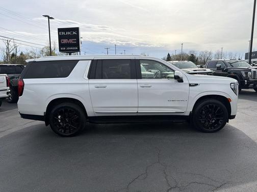 White Frost Tricoat 2023 GMC Yukon XL Denali