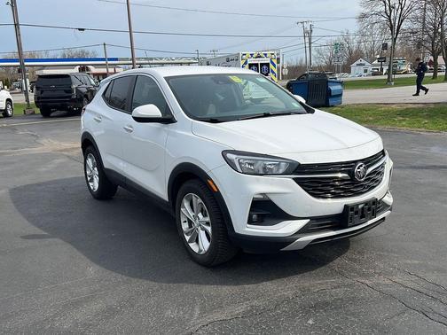 Summit White 2022 Buick Encore GX Preferred