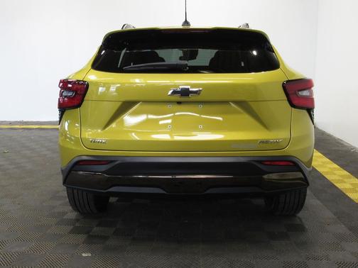 Nitro Yellow Metallic 2024 Chevrolet Trax FWD ACTIV