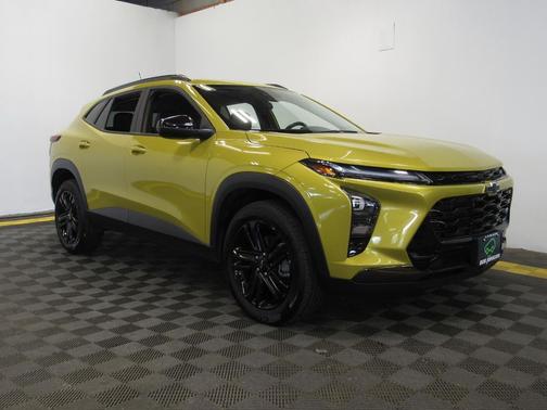 Nitro Yellow Metallic 2024 Chevrolet Trax FWD ACTIV