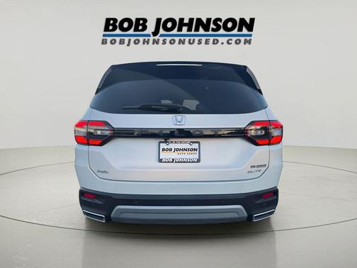 2023 Honda Pilot AWD Elite