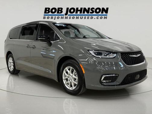 2025 Chrysler Pacifica L