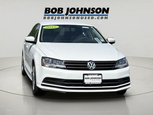 Pure White 2017 Volkswagen Jetta 1.4T S