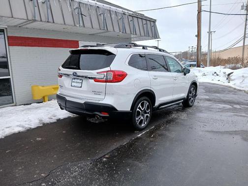 2025 Subaru Ascent Limited 8-Passenger