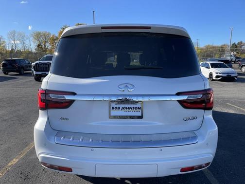 2024 INFINITI QX80 SENSORY AWD