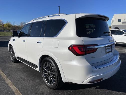 2024 INFINITI QX80 SENSORY AWD