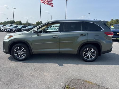 2018 Toyota Highlander SE