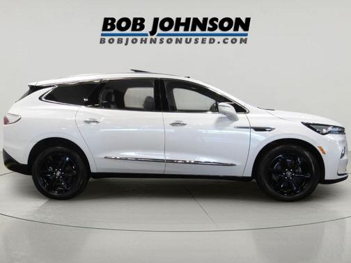 White Frost Tricoat 2024 Buick Enclave Essence AWD