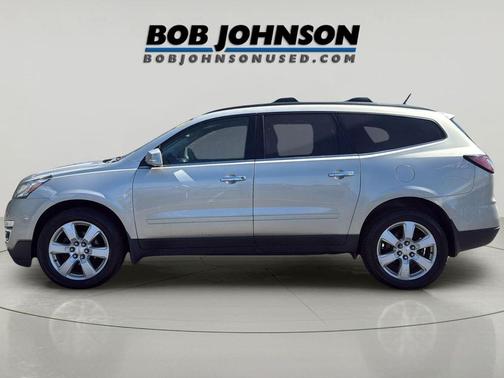 Champagne Silver Metallic 2016 Chevrolet Traverse 1LT