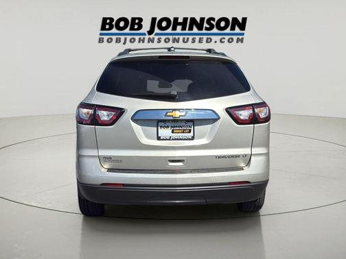 Champagne Silver Metallic 2016 Chevrolet Traverse 1LT