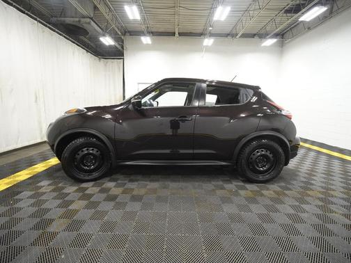 Bordeaux Black 2015 Nissan Juke SV