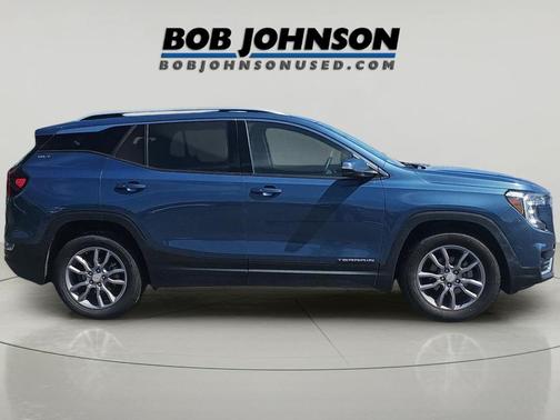 Downpour Metallic 2024 GMC Terrain SLT