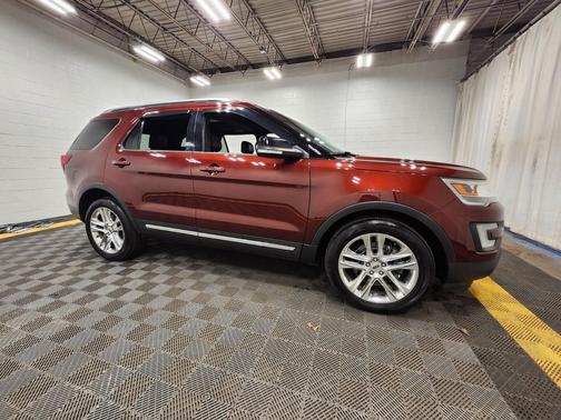 Bronze Fire Metallic Tinted Clearcoat 2016 Ford Explorer XLT