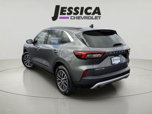 Carbonized Gray Metallic 2023 Ford Escape Active