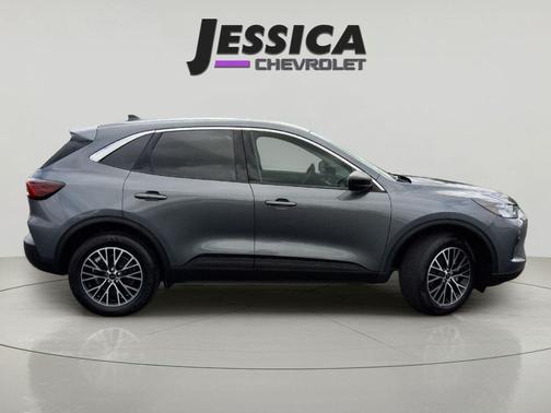 Carbonized Gray Metallic 2023 Ford Escape Active