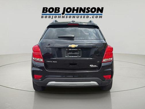 Mosaic Black Metallic 2019 Chevrolet Trax LT