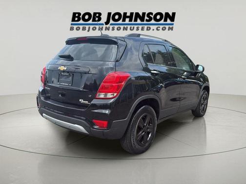 Mosaic Black Metallic 2019 Chevrolet Trax LT
