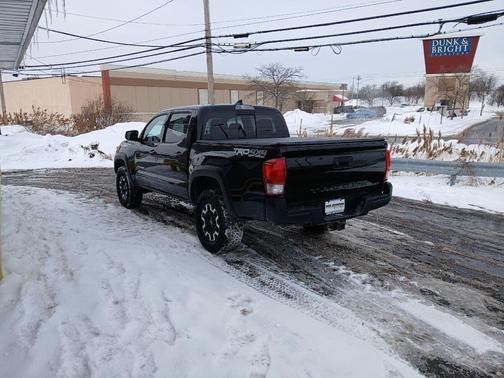 2017 Toyota Tacoma Base