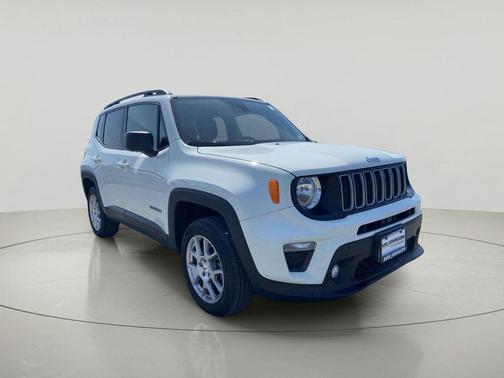 Alpine White Clearcoat 2022 Jeep Renegade Latitude