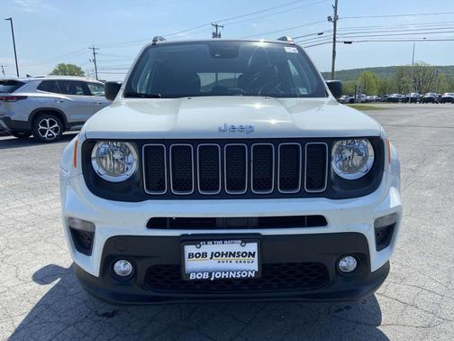 Alpine White Clearcoat 2022 Jeep Renegade Latitude