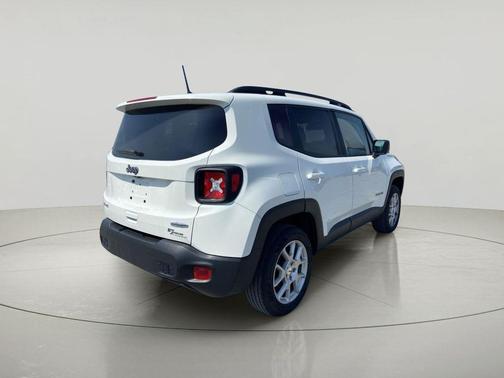 Alpine White Clearcoat 2022 Jeep Renegade Latitude