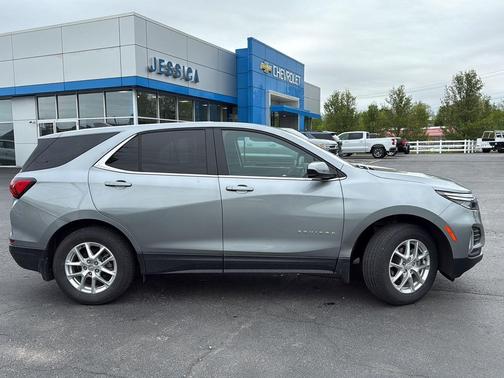 Sterling Gray Metallic 2024 Chevrolet Equinox 1LT