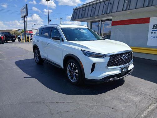 Majestic White 2023 INFINITI QX60 Luxe