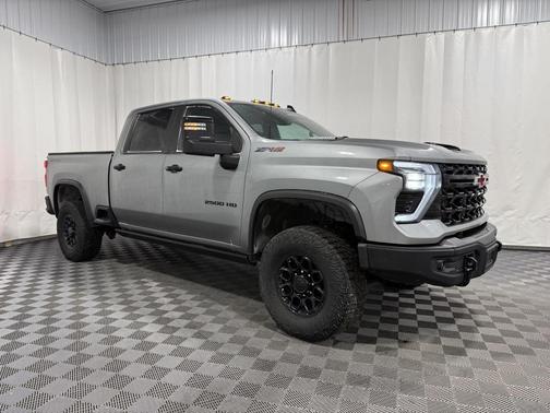 2024 Chevrolet Silverado 2500 4WD Crew Cab Standard Bed ZR2