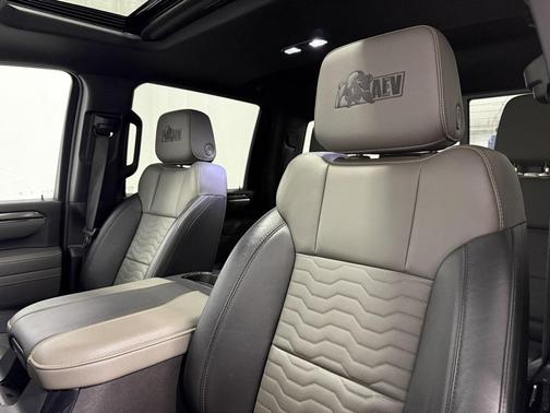 2024 Chevrolet Silverado 2500 4WD Crew Cab Standard Bed ZR2