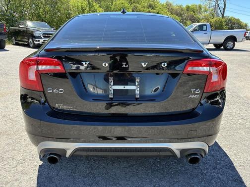 Onyx Black Metallic 2016 Volvo S60 T6 Drive-E R-Design Platinum