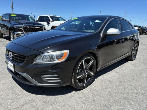 Onyx Black Metallic 2016 Volvo S60 T6 Drive-E R-Design Platinum