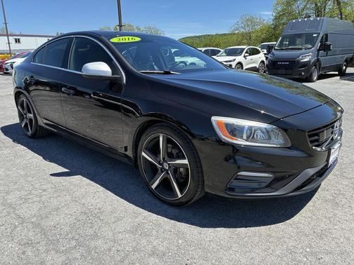 Onyx Black Metallic 2016 Volvo S60 T6 Drive-E R-Design Platinum