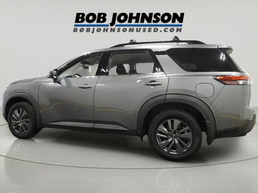 Gun Metallic 2023 Nissan Pathfinder SV 4WD