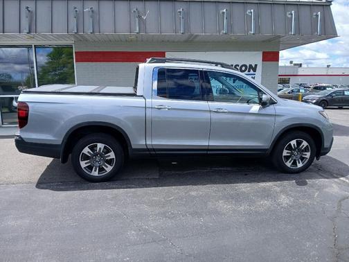 Lunar Silver Metallic 2019 Honda Ridgeline RTL-E
