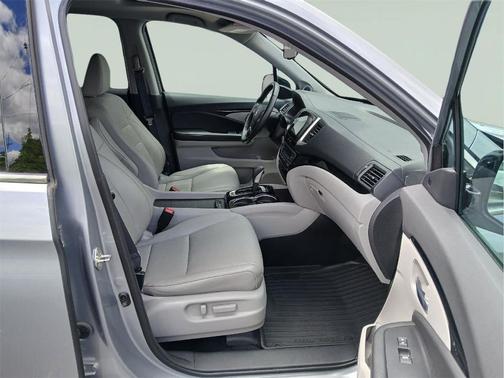 Lunar Silver Metallic 2019 Honda Ridgeline RTL-E