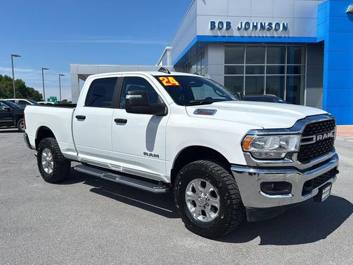 Bright White Clearcoat 2024 RAM 2500 Big Horn Crew Cab 4x4 6'4' Box