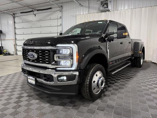 Agate Black 2023 Ford F-450 Lariat