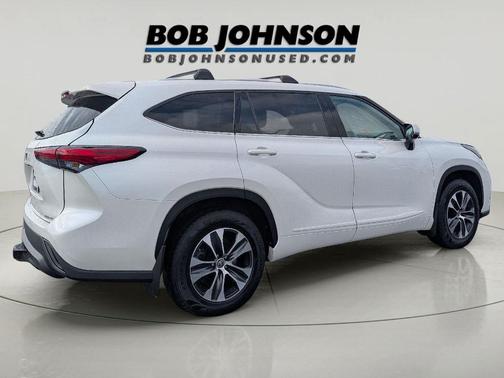 Blizzard Pearl 2021 Toyota Highlander XLE