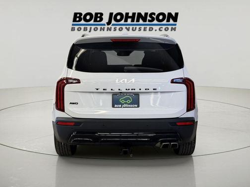 Glacial White Pearl 2022 Kia Telluride SX