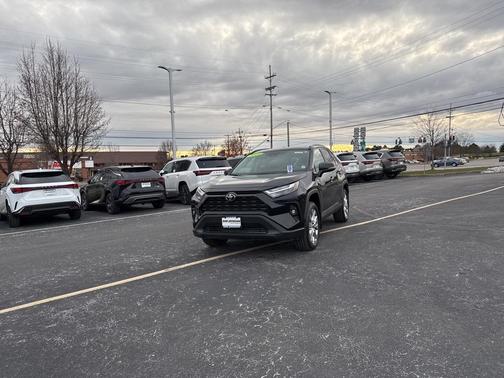 2023 Toyota RAV4 XLE Premium